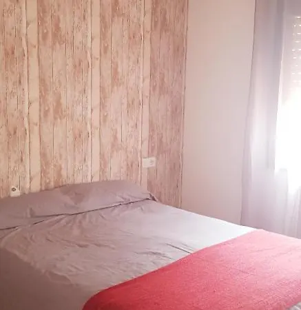 Апартаменты Hostal Braseria Tivissa Tivissa