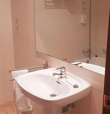 Hostal Braseria Tivissa Apartment *