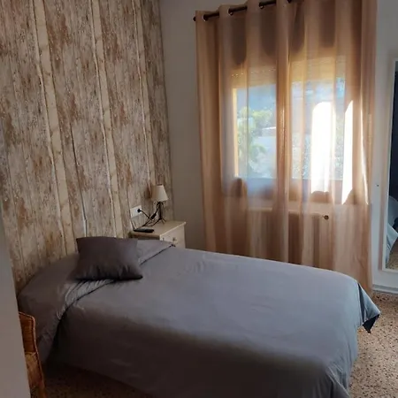 Hostal Tivissa 2*